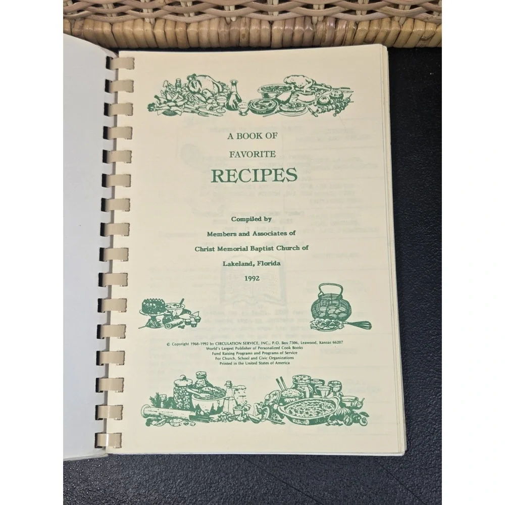 Christ Memorial Baptist Church Cookbook Lakeland, FL‎ 1992 Spiral Vintage